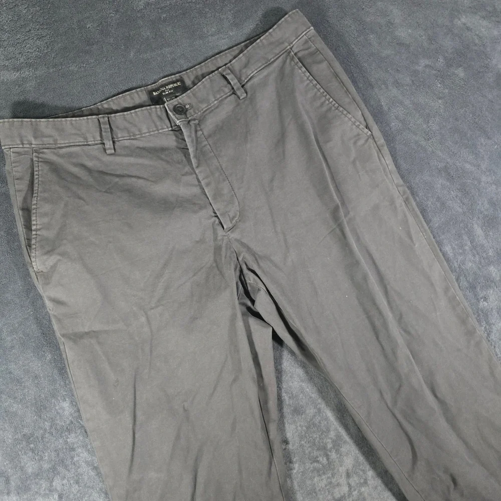 Banana Republic Slim Fit Gray Chino Pants Mens Size 36x32 Casual